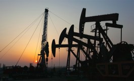 Se dispara el precio de petróleo tras ataque de Estados Unidos a Siria