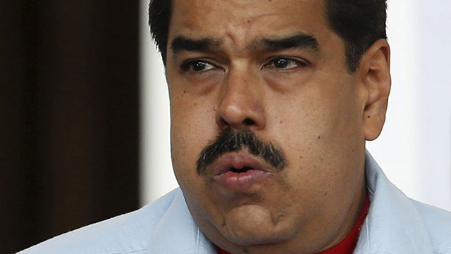 Maduro desata tensión tras expulsar a políticos ecuatorianos de Venezuela