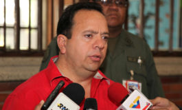 Rodolfo Marco Torres suscribió contratos para la importación de alimentos con empresas de maletín