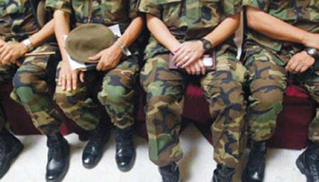 Militares de rango medio piden la baja ante crisis del país