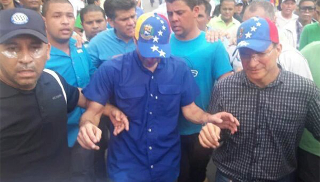 capriles radonski herido en marcha 3