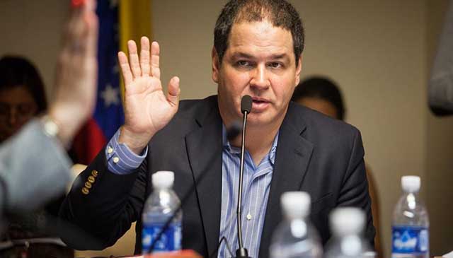Florido denunciará ante la OEA a rectoras del CNE