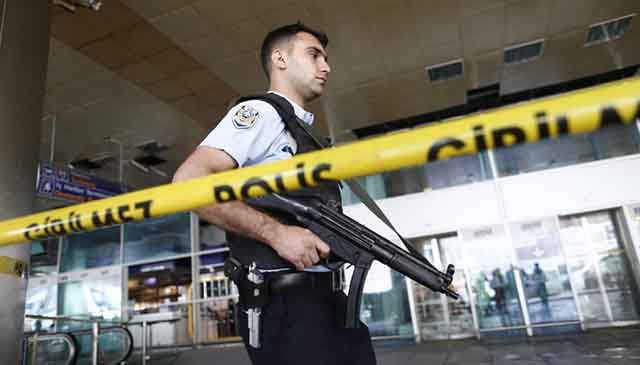 Turquía señala a Isis como responsable del atentado del aeropuerto