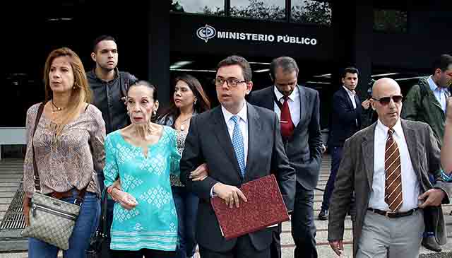 Hijos de ex presidentes denuncian ante la Fiscalía profanación de tumbas de Gallegos y Medina Angarita.