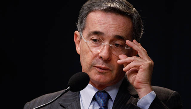 Uribe: Acuerdo de paz convierte a las Farc en «paramilitares socios del Estado”
