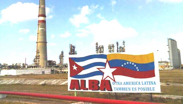 Venezuela reduce un 40% el envío de barriles de petróleo a Cuba