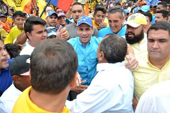 Henrique Capriles: Maduro llama al diálogo porque tiene el agua al cuello