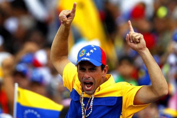 Capriles: «Ayer se dio un golpe de Estado y llegó la hora de restituir el Estado constitucional”