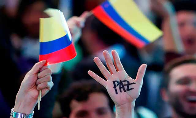 Colombianos tienen 38 días para digerir 297 paginas del acuerdo de Santos y «su» paz