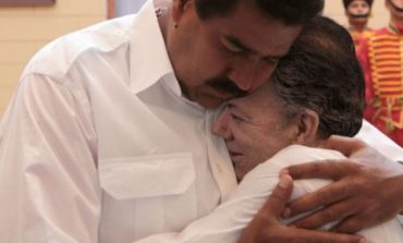 Maduro  tilda a Santos de "traidor" y lo acusa de haber "destrozado" Colombia