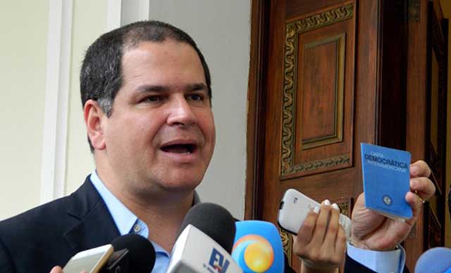 Florido: Es falso que haya negociaciones entre MUD y  el Gobierno Nacional