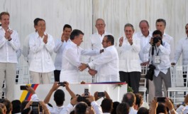 La paz no estaba con Maduro cuando hizo este inapropiado gesto en Cartagena