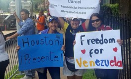 Venezolanos, desde Houston, apoyaron a sus hermanos en Venezuela (Fotos y Video)