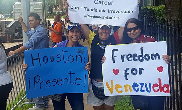 Venezolanos, desde Houston, apoyaron a sus hermanos en Venezuela (Fotos y Video)