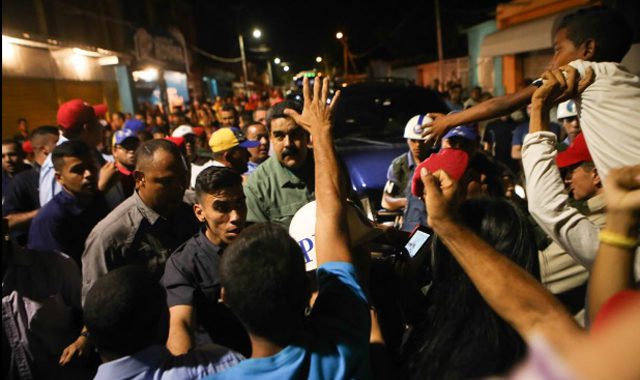 Liberan a detenidos que cacerolearon contra Maduro en Villa Rosa
