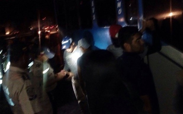 Con agresiones GNB detiene 13 autobuses del Zulia que iban a la Toma de Caracas