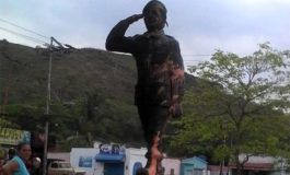 Quemaron estatua de Chávez en Carabobo