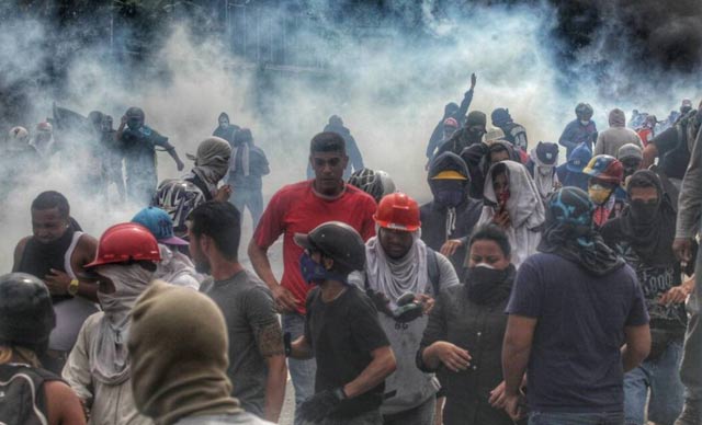 Cineasta venezolano crea espectacular cortometraje para mostrar al mundo la realidad de las protestas (VIDEO)