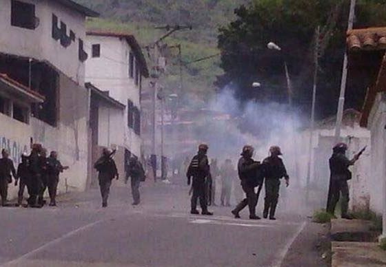 Reportan enfrentamientos entre GNB y manifestantes en Mérida