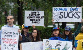 Protesta en Nueva York contra la compra de bonos venezolanos por Goldman Sachs
