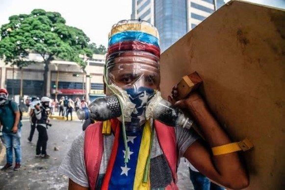 Los valientes superan en cantidad a los miserables: 30 fotos que te harán sentirte orgulloso de ser venezolano