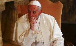 Ambición papal: Predicar el diálogo, la paz y el amor siempre gana, aunque esconda los más oscuros arreglos del poder