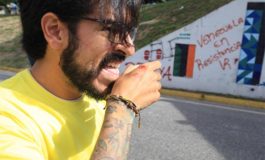Desgarrador video: Diputado Miguel Pizarro llora el asesinato de joven de 17 años durante protesta