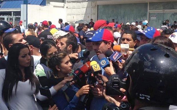 Declaraciones de Henrique Capriles votando en la Consulta Popular 16J (VIDEO)