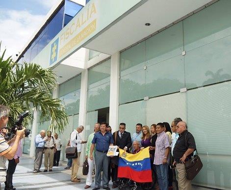 Solicitan ante la Fiscalía General de Colombia enjuiciamiento a Maduro por delitos de lesa humanidad