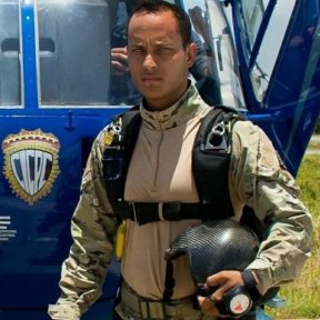 Este es Óscar Pérez, el funcionario de la policía que se sublevó contra el régimen de Maduro