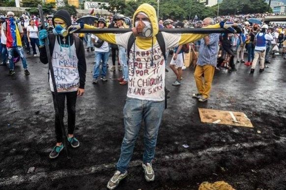 En imagenes: Testimonio de las protestas del fin de semana en Caracas