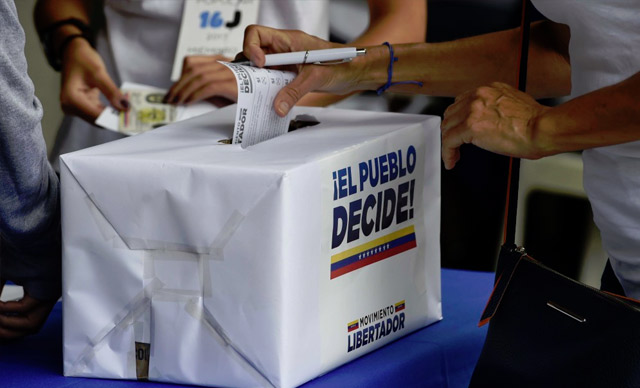 Venezolanos en América Latina se manifiestan en la consulta popular