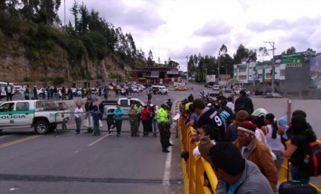 Ecuador amplía atención en frontera con Colombia y niega rechazar venezolanos