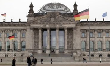 Berlín espera que Maduro replanteé la Constituyente